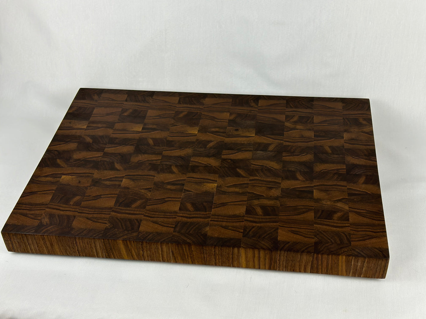 End Grain Walnut Cutting Board - Large