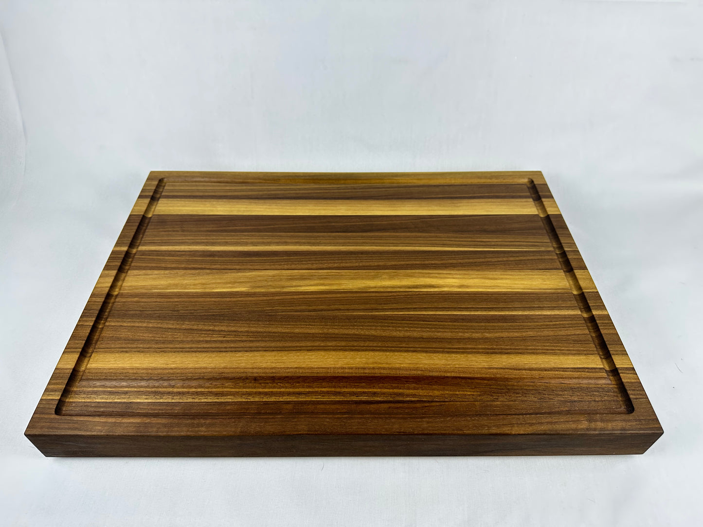 Walnut Cutting Board - Large